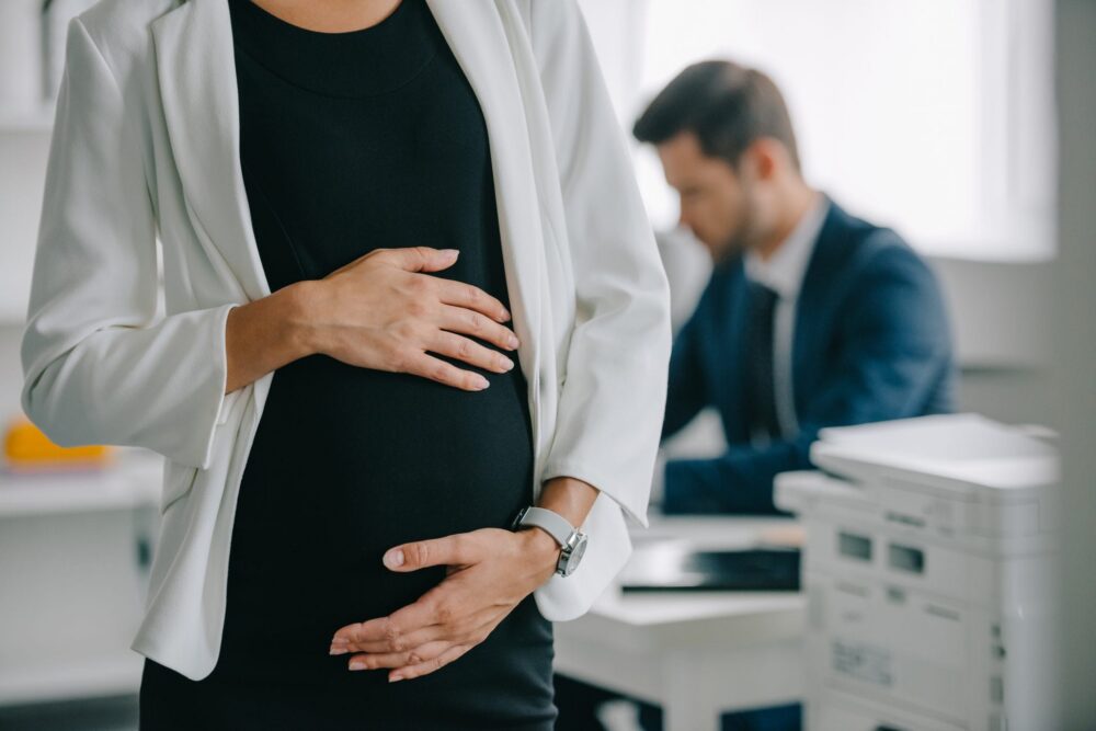 When Should I Tell My Employer I’m Pregnant? | Header Image | McOmber McOmber & Luber
