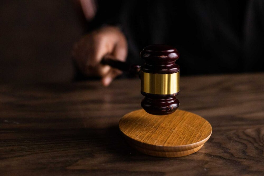 When Does a Case Become a Class Action? | Header Image | McOmber McOmber & Luber